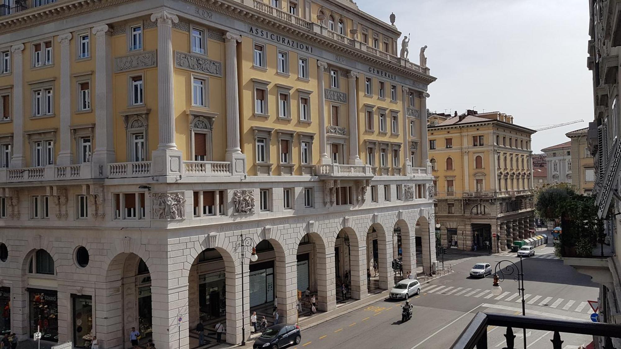 Trieste Center Rooms & Apartments - Fiori Di Trieste Exterior photo